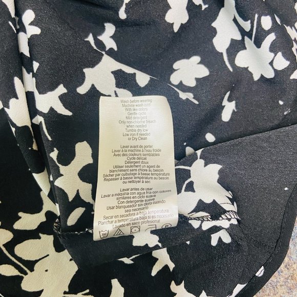 Motherhood Maternity Peplum Black White Floral Top Blouse Size Medium - Picture 8 of 8